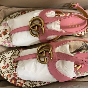 Pink Gucci flat women’s sandals